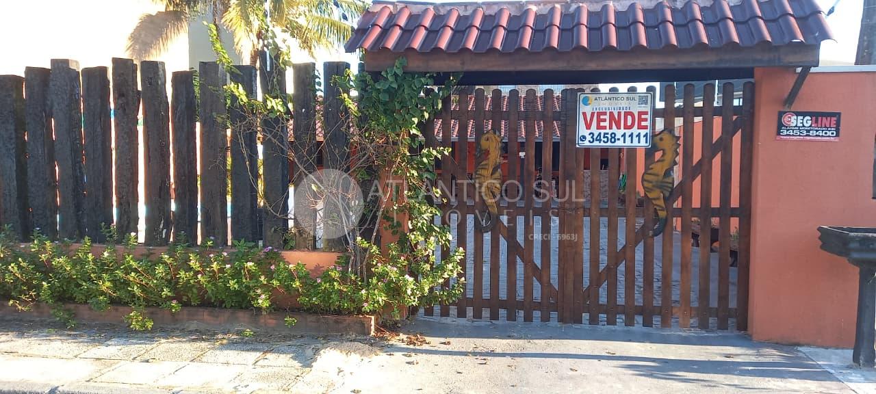 Tríplex à venda em Canoas, Pontal do Paraná – 5 quartos e piscina - Portal Venda Imóvel Brasil