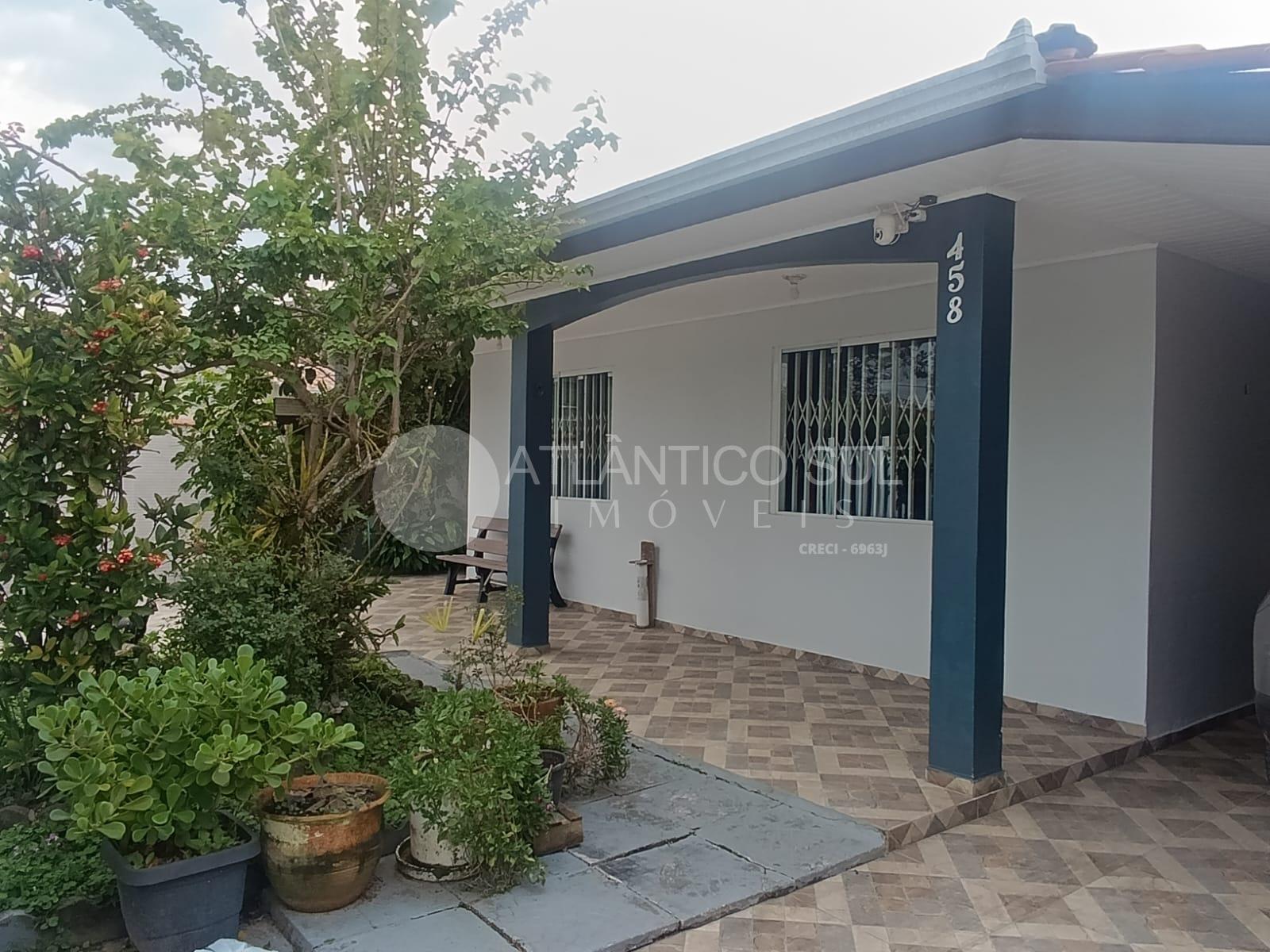 Casa à venda em Praia de Leste, Pontal do Paraná com 7 quartos
