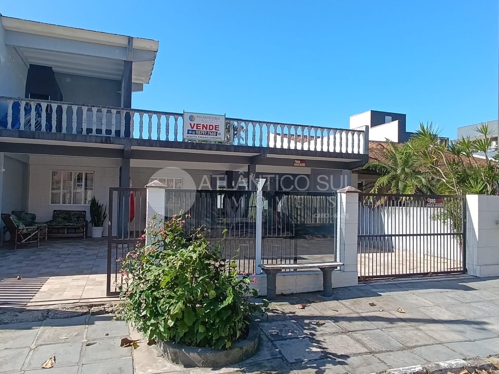 Casa com piscina à venda em Praia Grande, Matinhos – PR