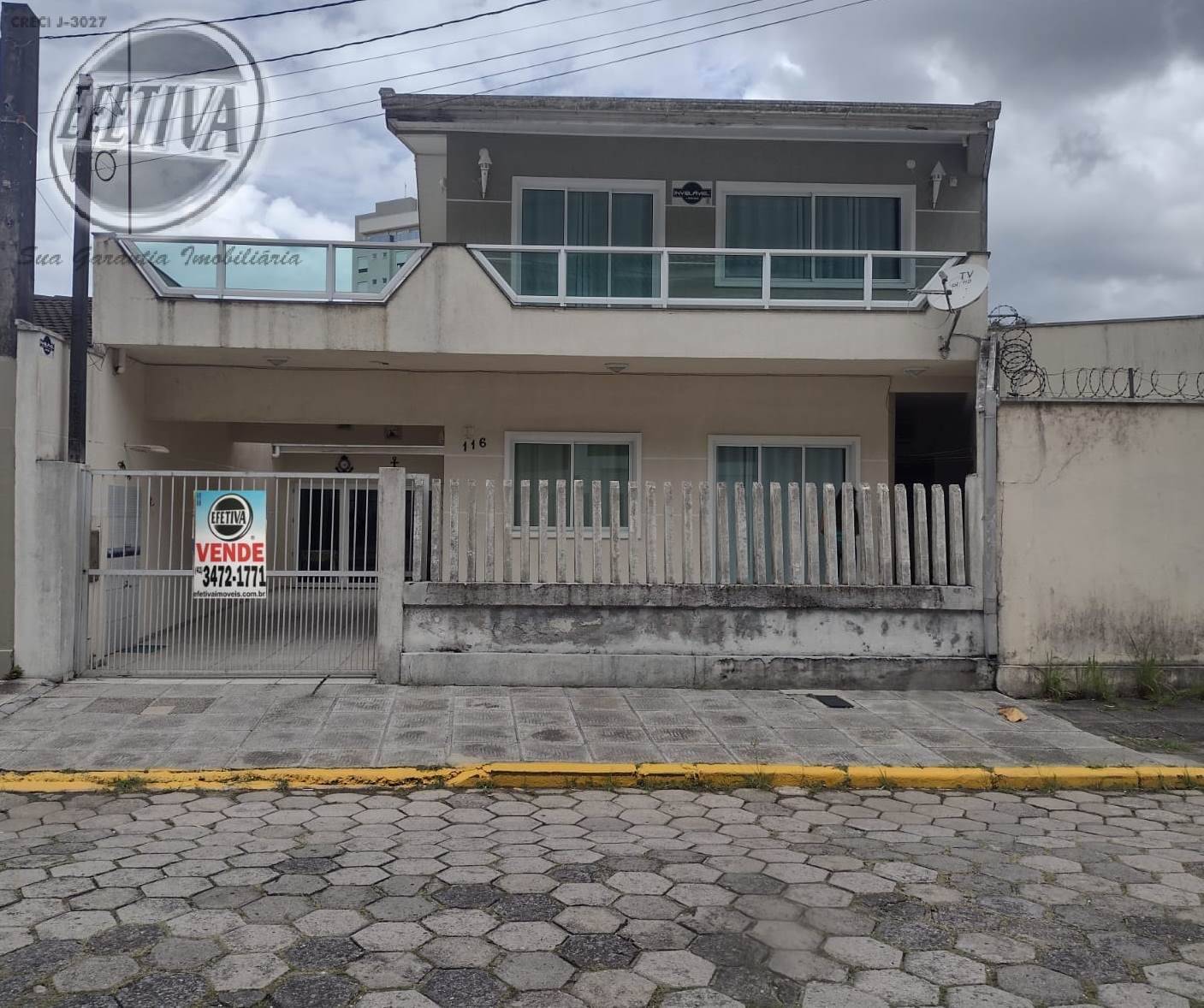 Residência à venda no Centro de Guaratuba – 160m² com 4 quartos